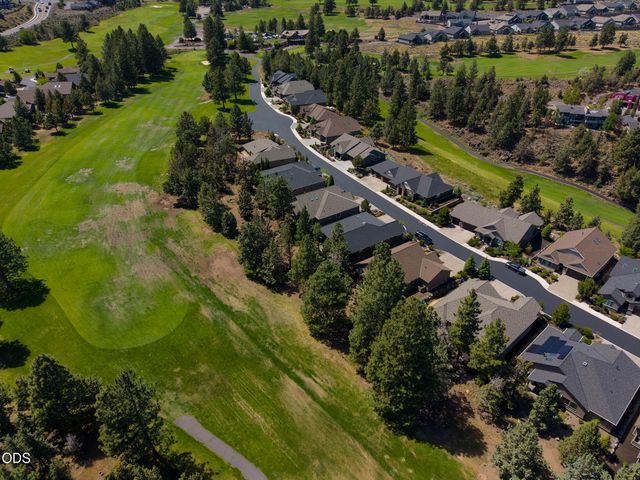 2533 NW Pine Terrace Drive, Bend, OR 97703
