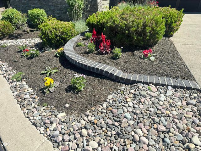 2533 NW Pine Terrace Drive, Bend, OR 97703