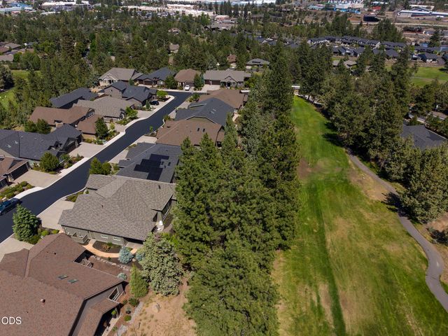 2533 NW Pine Terrace Drive, Bend, OR 97703