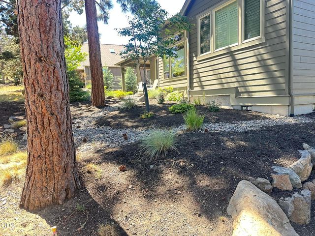 2533 NW Pine Terrace Drive, Bend, OR 97703