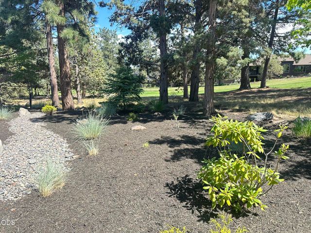 2533 NW Pine Terrace Drive, Bend, OR 97703