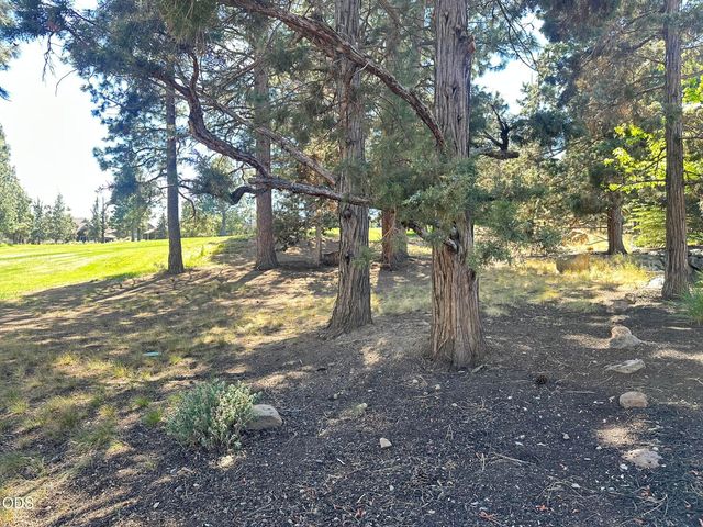 2533 NW Pine Terrace Drive, Bend, OR 97703