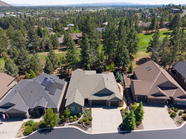 2533 NW Pine Terrace Drive, Bend, OR 97703