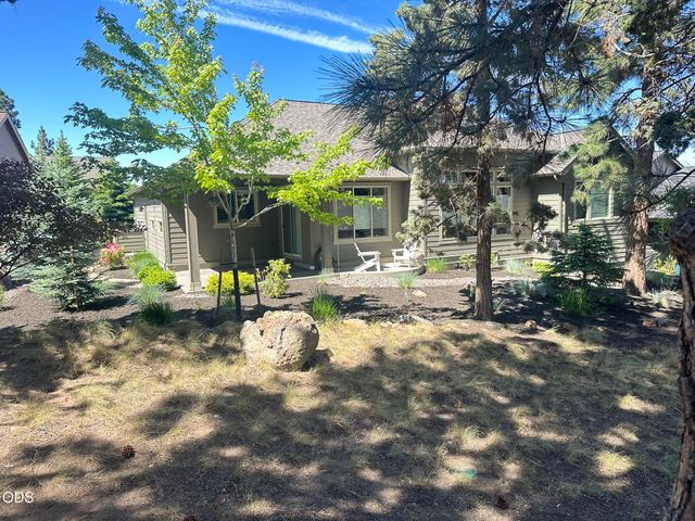 2533 NW Pine Terrace Drive, Bend, OR 97703