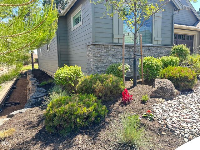 2533 NW Pine Terrace Drive, Bend, OR 97703