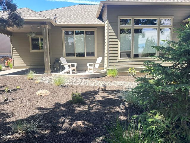 2533 NW Pine Terrace Drive, Bend, OR 97703
