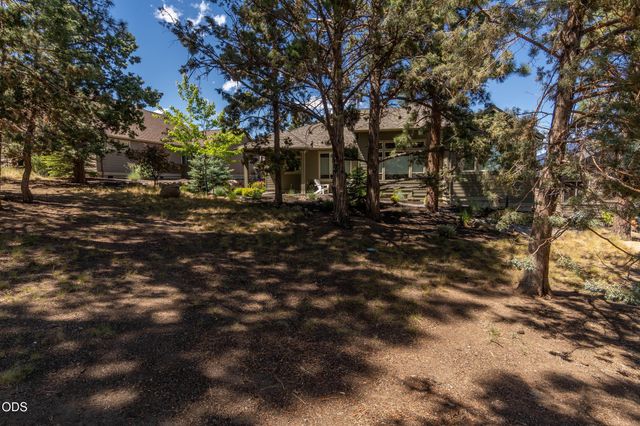 2533 NW Pine Terrace Drive, Bend, OR 97703
