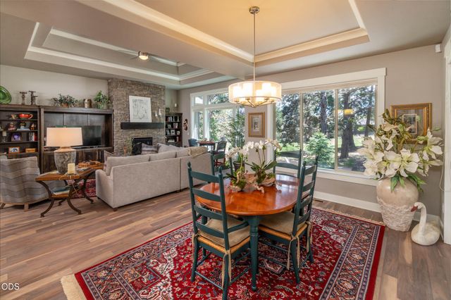 2533 NW Pine Terrace Drive, Bend, OR 97703