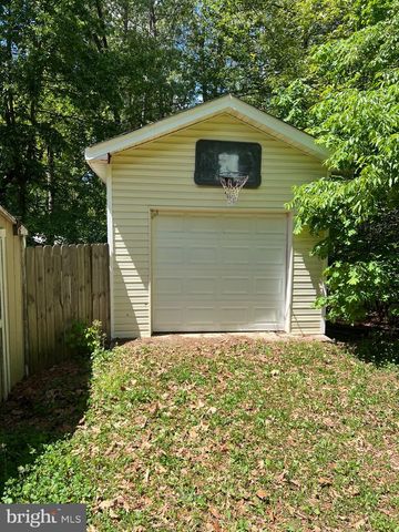 261 MANCHESTER DR, Ruther Glen, VA 22546