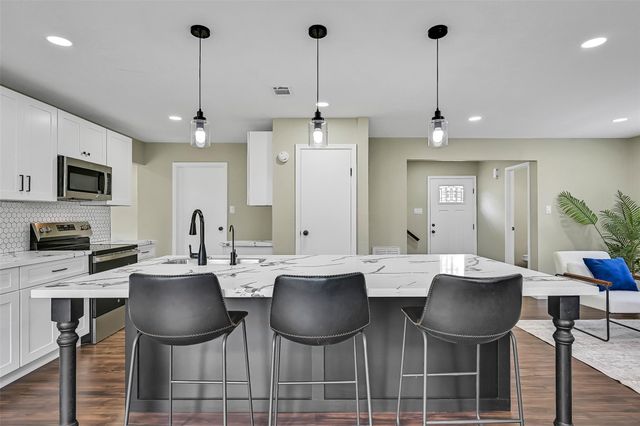 2710 Merrimac Drive, League City, TX 77573