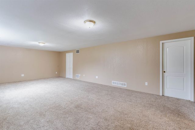 2326 S Upland Hills Ct, Wichita, KS 67235