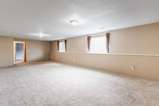 2326 S Upland Hills Ct, Wichita, KS 67235