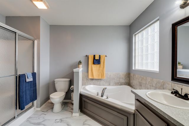 2326 S Upland Hills Ct, Wichita, KS 67235