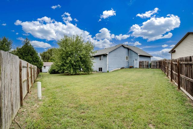 2326 S Upland Hills Ct, Wichita, KS 67235