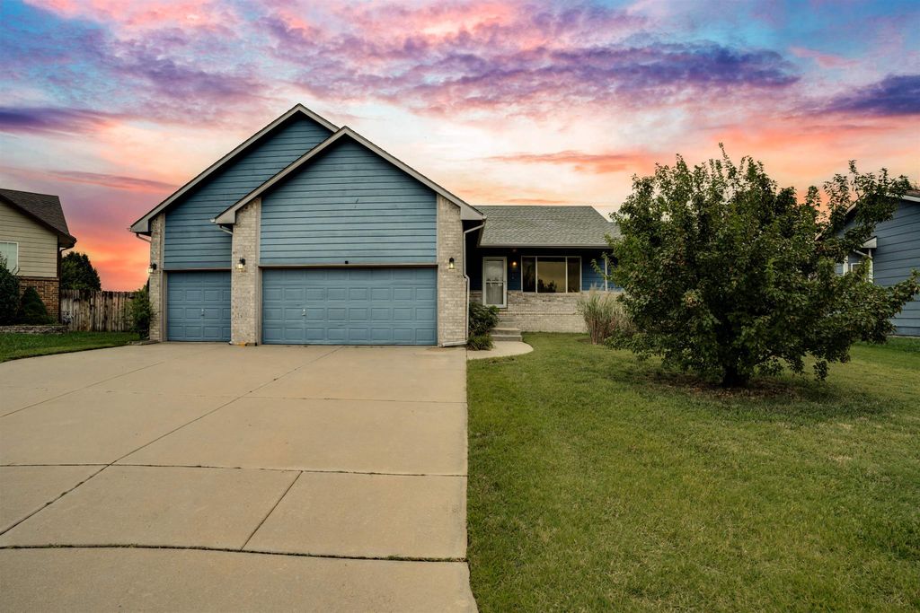 2326 S Upland Hills Ct, Wichita, KS 67235