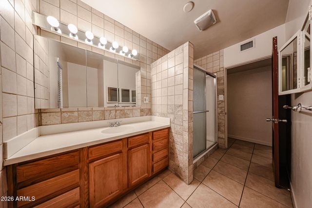 2616 N 8TH Street, Phoenix, AZ 85006