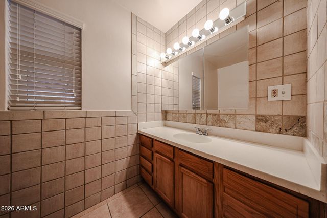 2616 N 8TH Street, Phoenix, AZ 85006