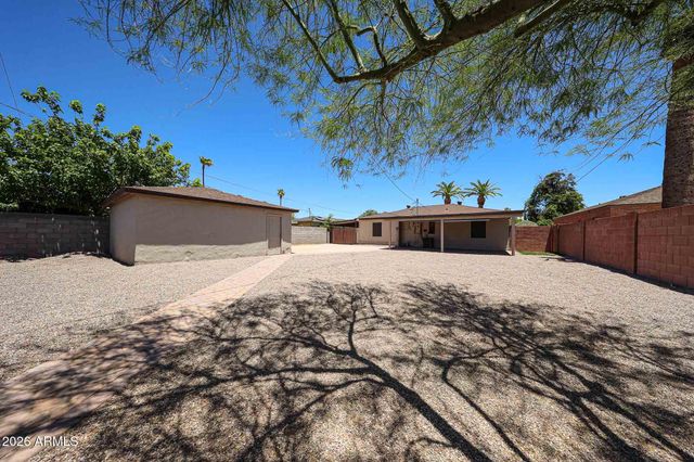 2616 N 8TH Street, Phoenix, AZ 85006
