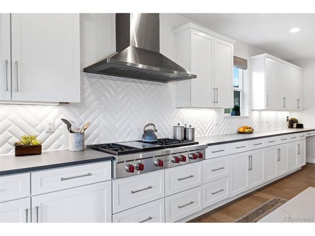 9625 Viewside Dr, Lone Tree, CO 80124