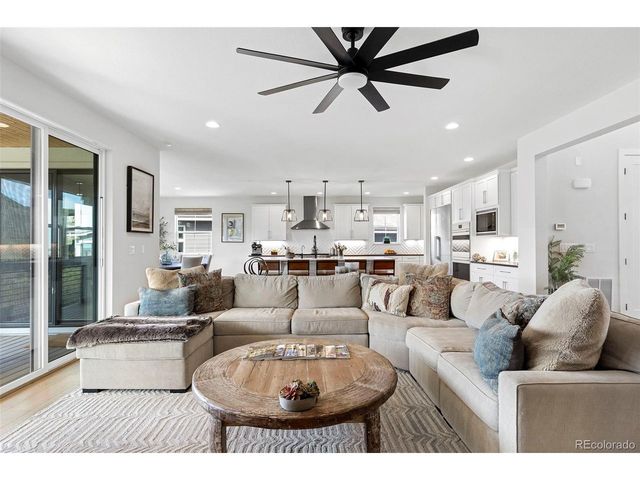 9625 Viewside Dr, Lone Tree, CO 80124