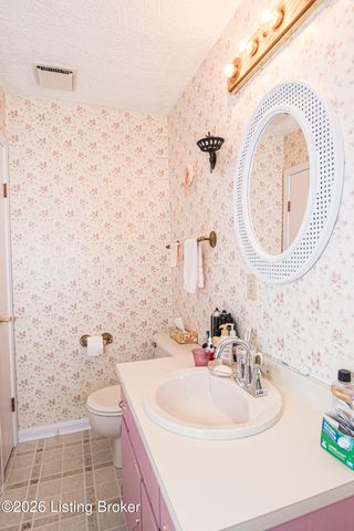 166 Rufus Ln, Mt Washington, KY 40047