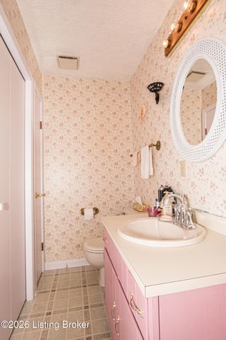 166 Rufus Ln, Mt Washington, KY 40047