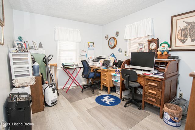 166 Rufus Ln, Mt Washington, KY 40047