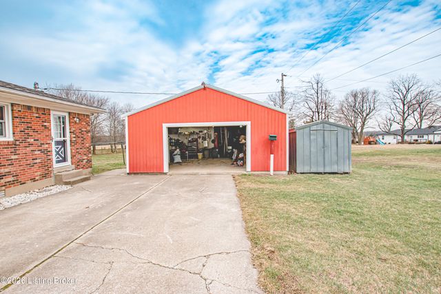 166 Rufus Ln, Mt Washington, KY 40047