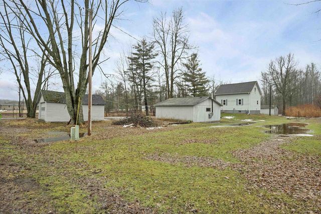 4907 BALL PARK ROAD, Little Suamico, WI 54141