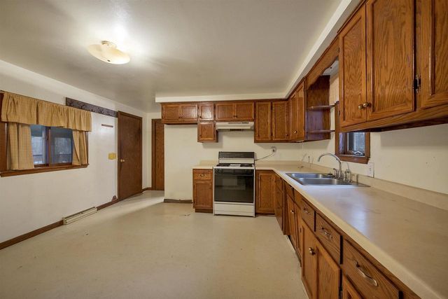 4907 BALL PARK ROAD, Little Suamico, WI 54141