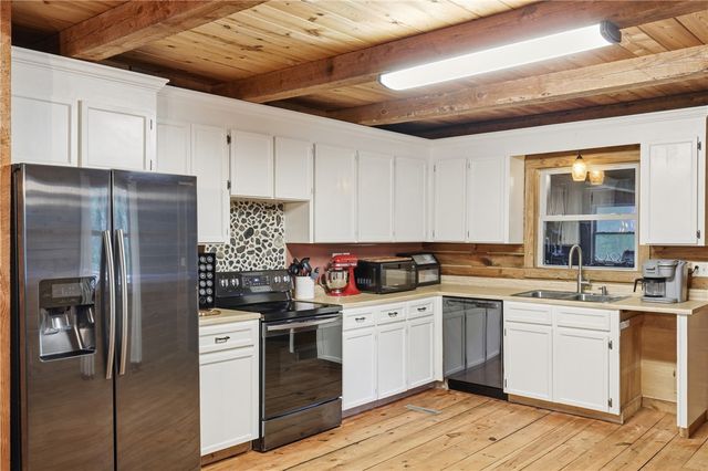 211 Narrow Way, Travelers Rest, SC 29690