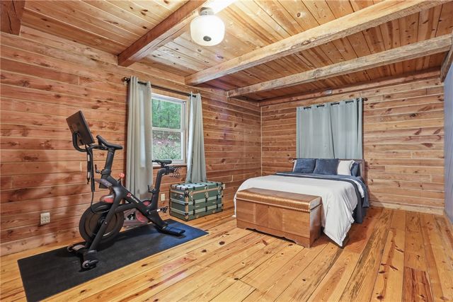 211 Narrow Way, Travelers Rest, SC 29690