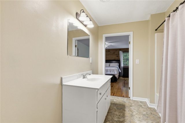 211 Narrow Way, Travelers Rest, SC 29690