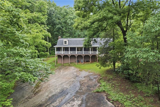 211 Narrow Way, Travelers Rest, SC 29690