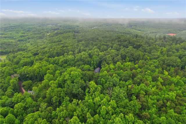211 Narrow Way, Travelers Rest, SC 29690