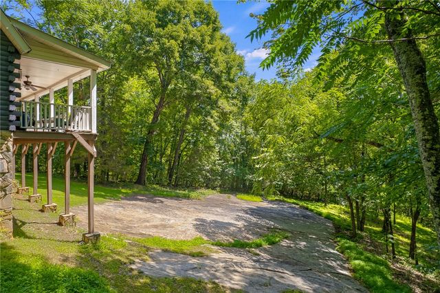 211 Narrow Way, Travelers Rest, SC 29690