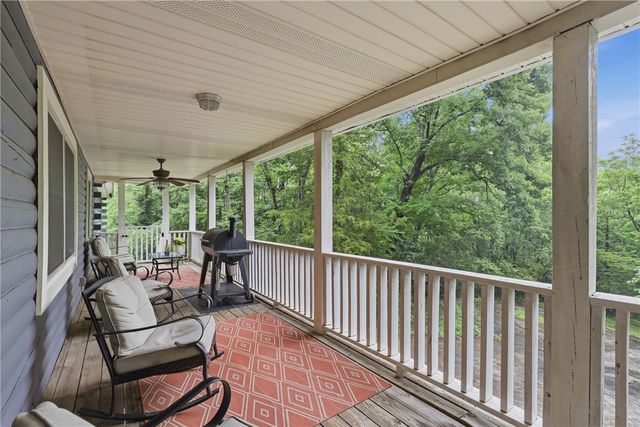 211 Narrow Way, Travelers Rest, SC 29690