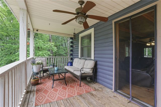 211 Narrow Way, Travelers Rest, SC 29690