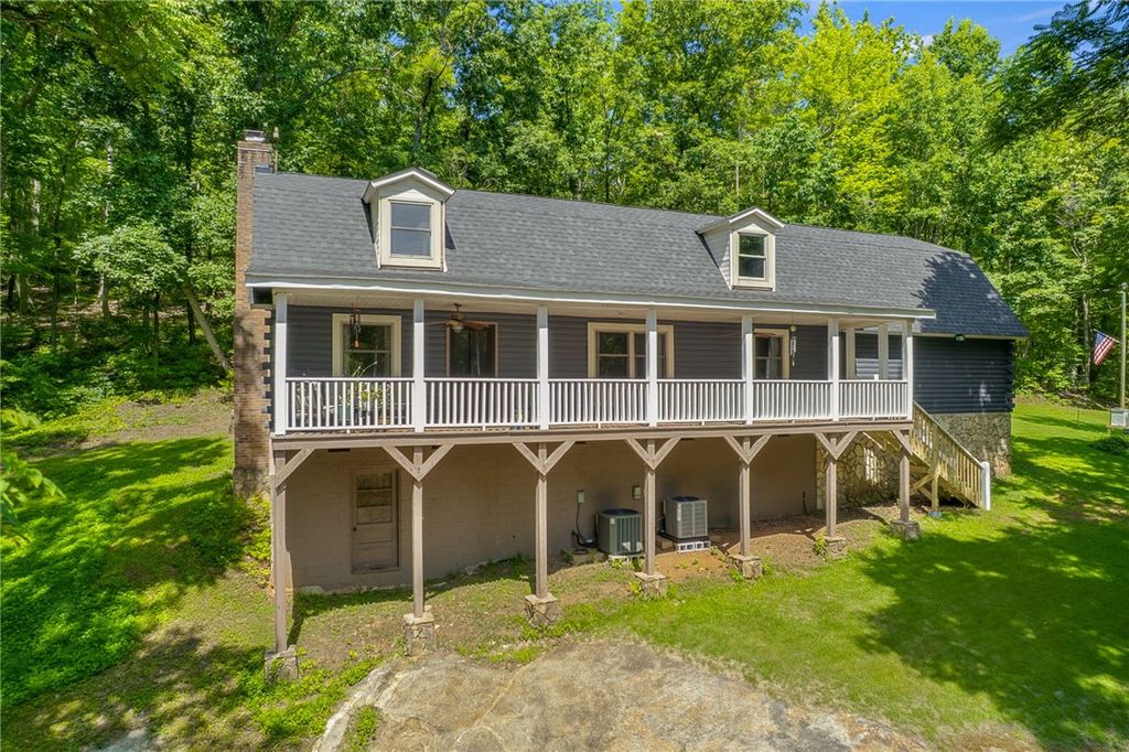 211 Narrow Way, Travelers Rest, SC 29690
