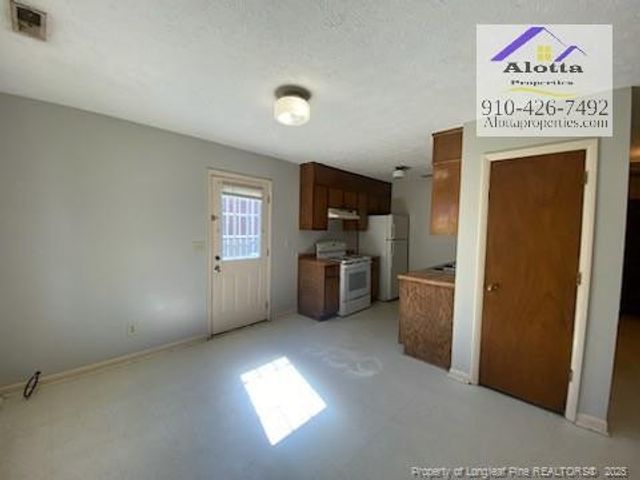 1966 Glenwick Drive, Fayetteville, NC 28304