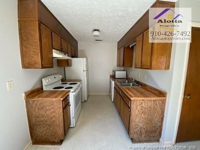 1966 Glenwick Drive, Fayetteville, NC 28304