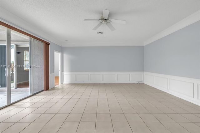 5823 Plum Harbor Cir, Tamarac, FL 33321