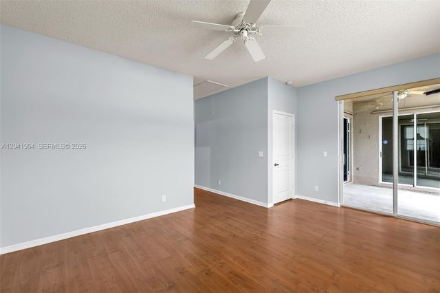 5823 Plum Harbor Cir, Tamarac, FL 33321