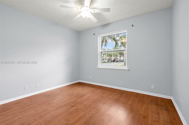 5823 Plum Harbor Cir, Tamarac, FL 33321