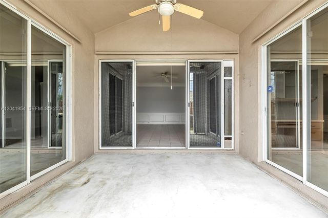 5823 Plum Harbor Cir, Tamarac, FL 33321