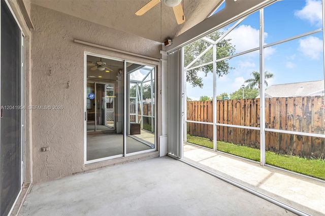 5823 Plum Harbor Cir, Tamarac, FL 33321