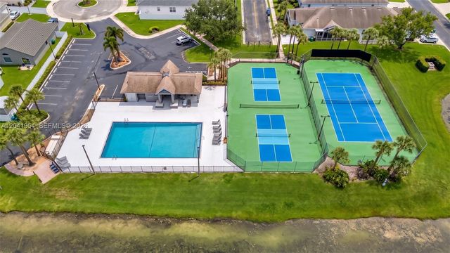 5823 Plum Harbor Cir, Tamarac, FL 33321