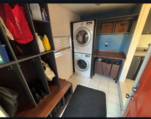 2000 82nd, Oakland, CA 94621