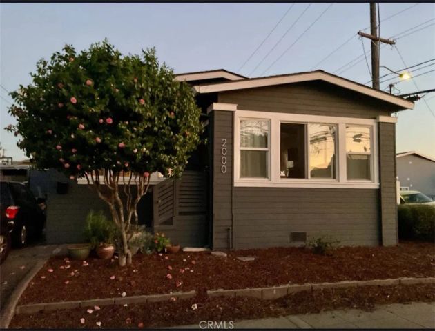 2000 82nd, Oakland, CA 94621