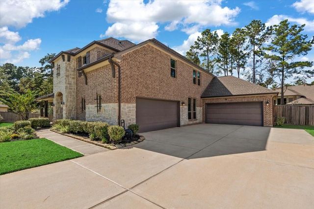 207 Ladner Court, Willis, TX 77318